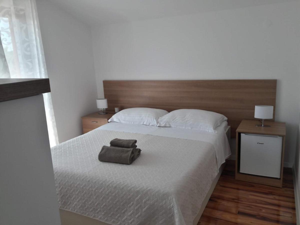Apartments Emanuela Sukošan 部屋 写真